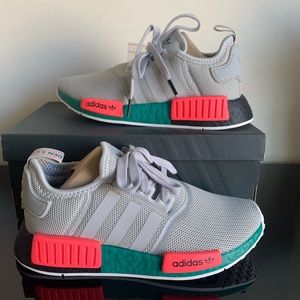 ADIDAS NMD R1 Sneakers
